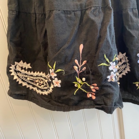 Guess Jeans embroidered skirt size 27 - Picture 2 of 7